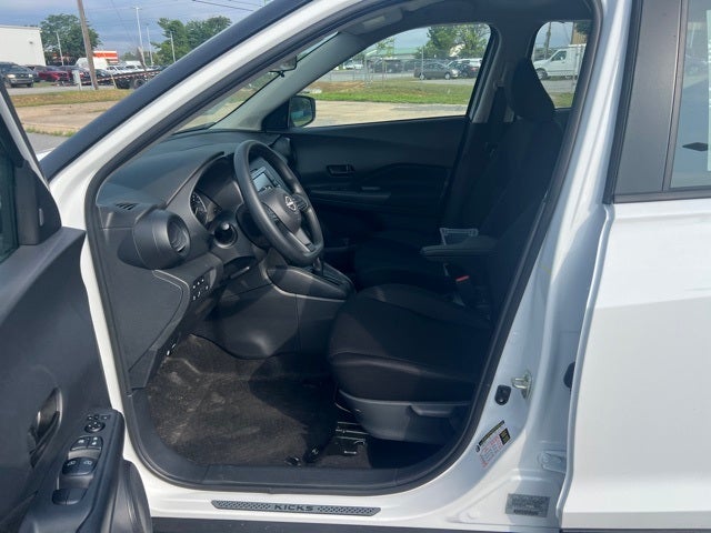 2025 Nissan Kicks Play S