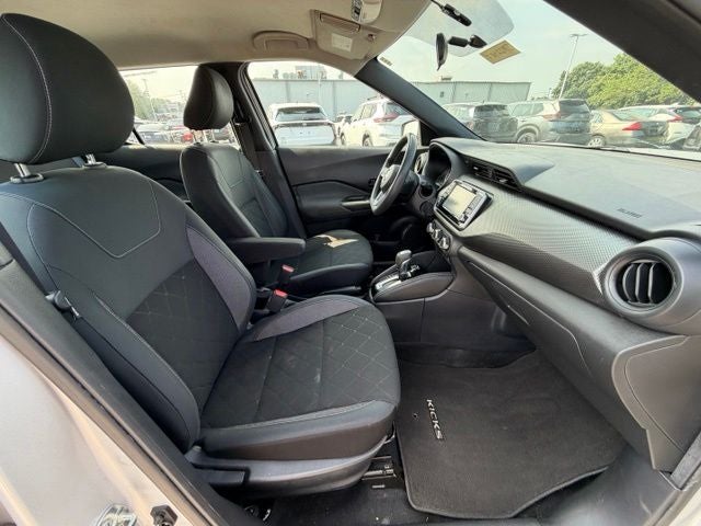 2019 Nissan Kicks S