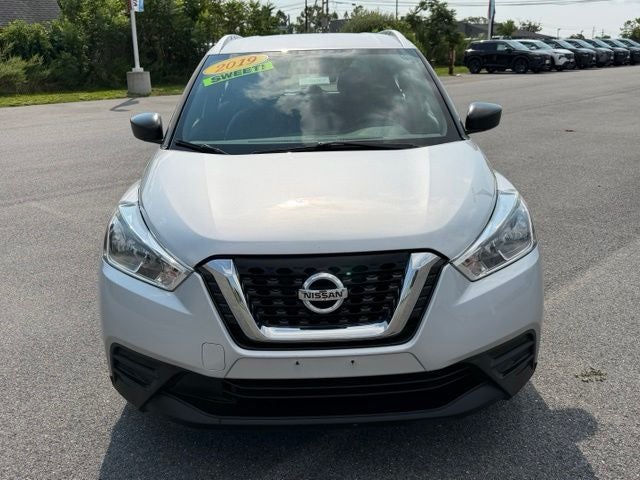 2019 Nissan Kicks S