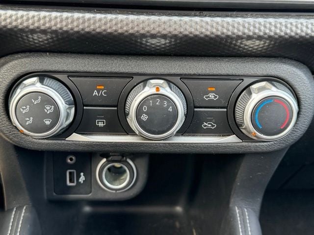 2019 Nissan Kicks S