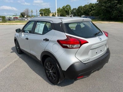 2019 Nissan Kicks S