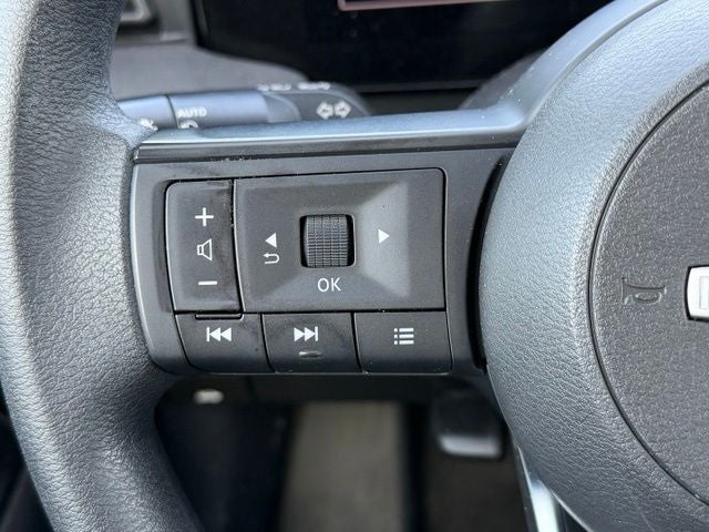 2025 Nissan Kicks S