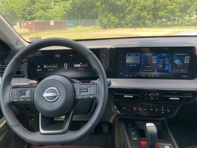 2026 Nissan Kicks SR COLD WEATHER PACKAGE