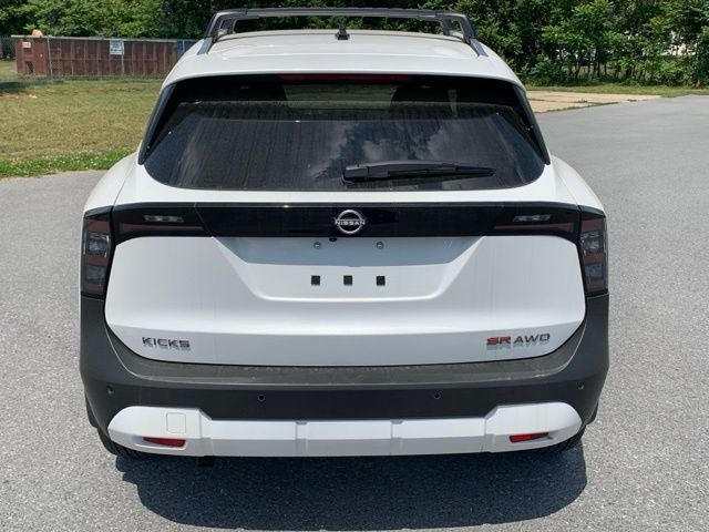 2026 Nissan Kicks SR COLD WEATHER PACKAGE