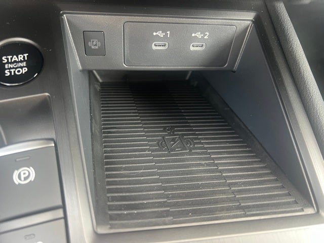 2025 Nissan Kicks SR PREMIUM PACKAGE