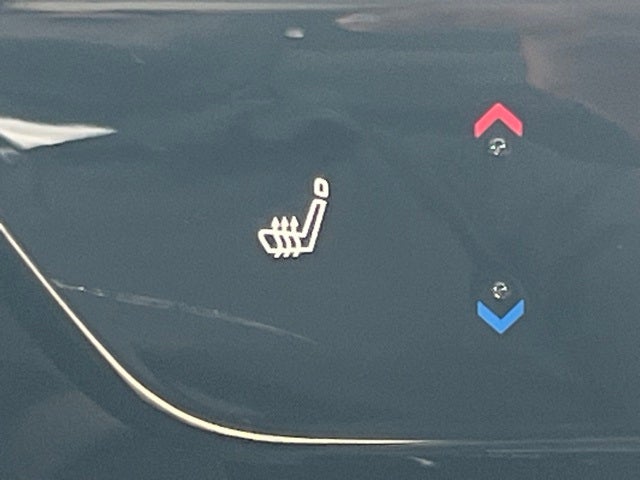 2025 Nissan Kicks SR PREMIUM PACKAGE