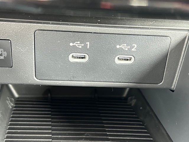 2025 Nissan Kicks SR PREMIUM PACKAGE