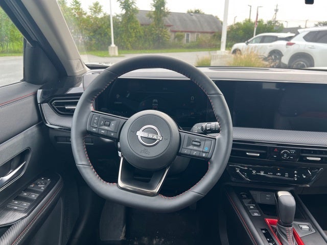 2025 Nissan Kicks SR PREMIUM PACKAGE