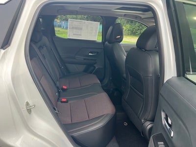 2025 Nissan Kicks SR PREMIUM PACKAGE