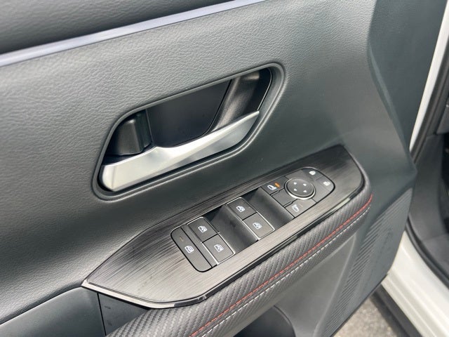 2025 Nissan Kicks SR PREMIUM PACKAGE