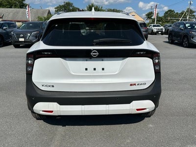 2025 Nissan Kicks SR PREMIUM PACKAGE