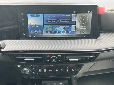 2025 Nissan Kicks SR PREMIUM PACKAGE