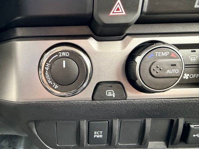 2022 Toyota Tacoma SR V6