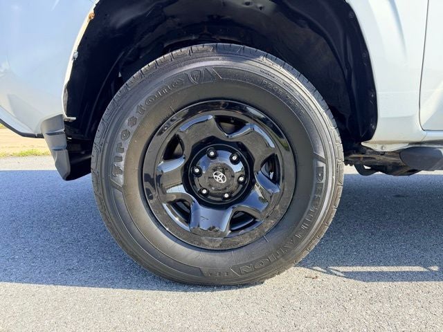 2022 Toyota Tacoma SR V6