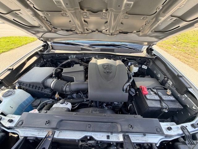 2022 Toyota Tacoma SR V6