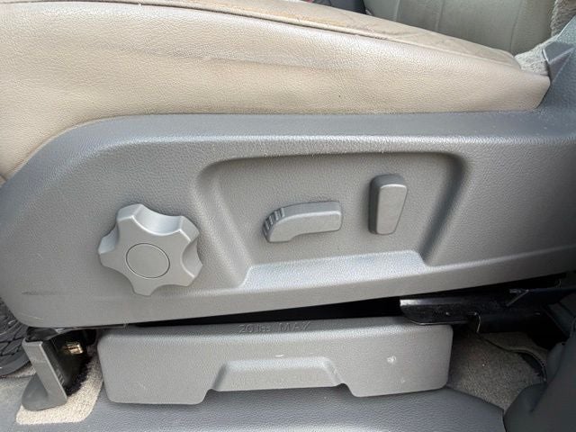 2017 Nissan NV Passenger SL