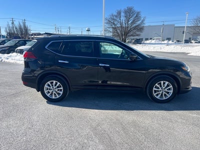 2017 Nissan Rogue SV PREMIUM PACKAGE