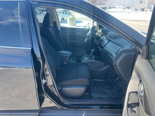 2017 Nissan Rogue SV PREMIUM PACKAGE