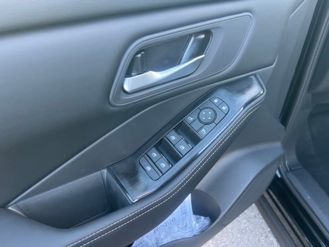 2026 Nissan Rogue SV COLD WEATHER PACKAGE