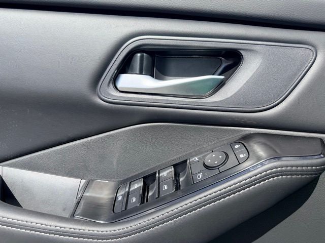 2026 Nissan Rogue SV COLD WEATHER PACKAGE