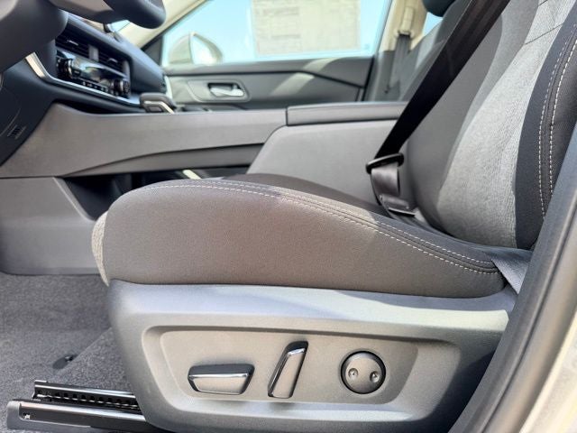 2026 Nissan Rogue SV COLD WEATHER PACKAGE