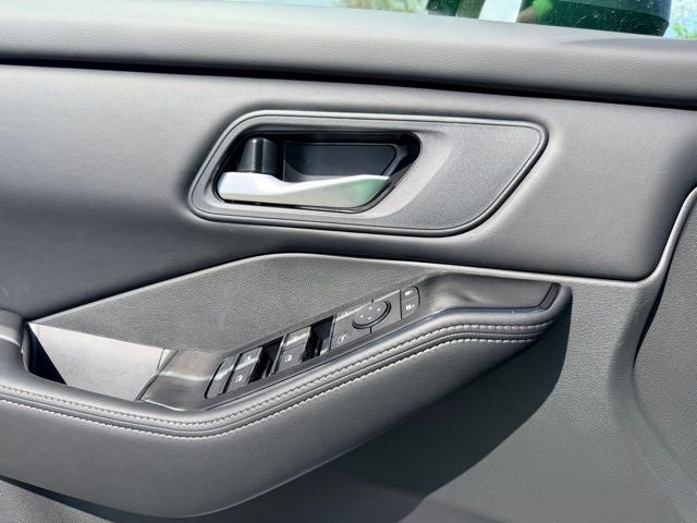 2026 Nissan Rogue SV COLD WEATHER PACKAGE