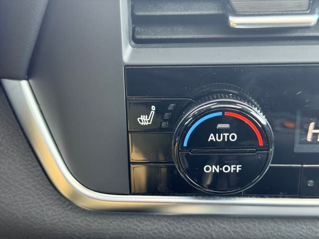 2023 Nissan Rogue SV PREMIUM PACKAGE