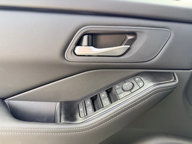 2026 Nissan Rogue SV COLD WEATHER PACKAGE