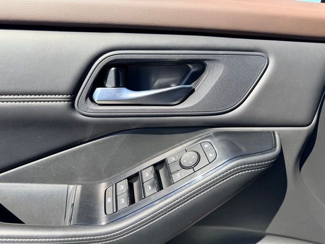 2023 Nissan Rogue SV PREMIUM PACKAGE