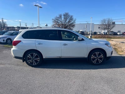 2020 Nissan Pathfinder Platinum