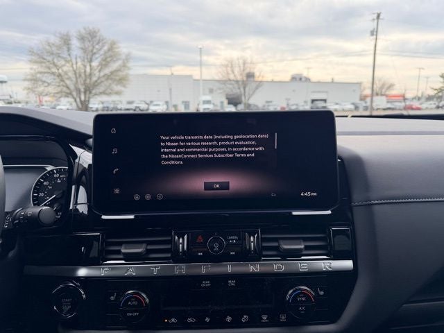 2026 Nissan Pathfinder SV