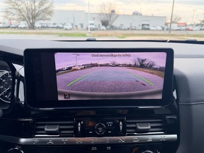 2026 Nissan Pathfinder SV