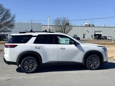 2026 Nissan Pathfinder SV