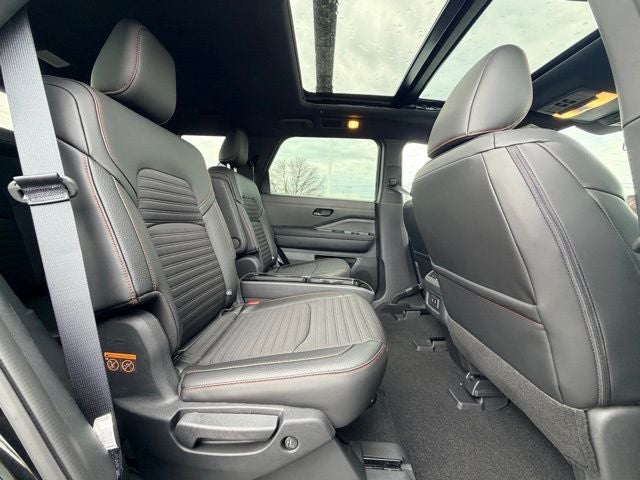 2026 Nissan Pathfinder Rock Creek PREMIUM PACKAGE