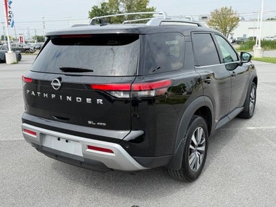 2024 Nissan Pathfinder SL