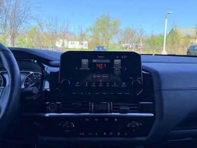 2023 Nissan Pathfinder SL