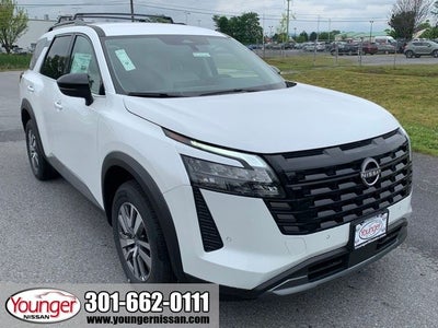 2026 Nissan Pathfinder SL