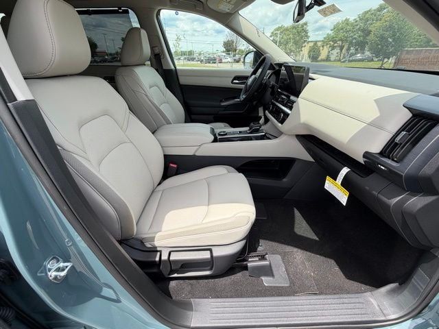 2026 Nissan Pathfinder SL PREMIUM PACKAGE