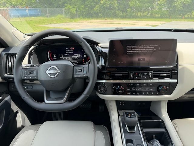 2026 Nissan Pathfinder SL PREMIUM PACKAGE