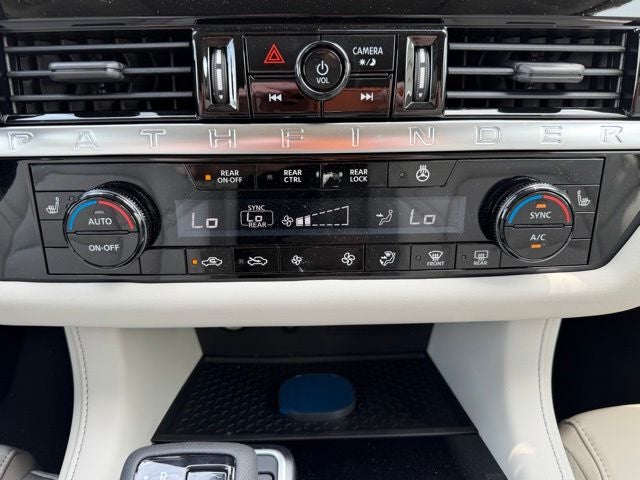 2026 Nissan Pathfinder SL PREMIUM PACKAGE