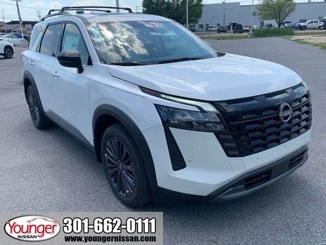 2026 Nissan Pathfinder SL 4WD's photo