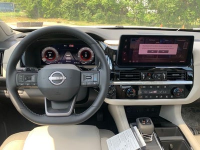 2026 Nissan Pathfinder SL