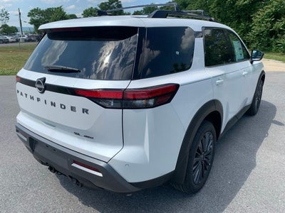 2026 Nissan Pathfinder SL