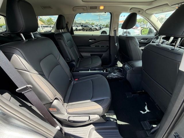 2026 Nissan Pathfinder SL PREMIUM PACKAGE