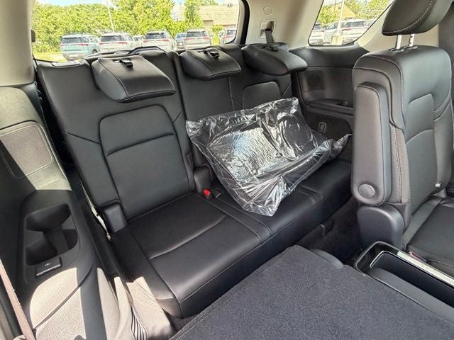 2026 Nissan Pathfinder SL PREMIUM PACKAGE