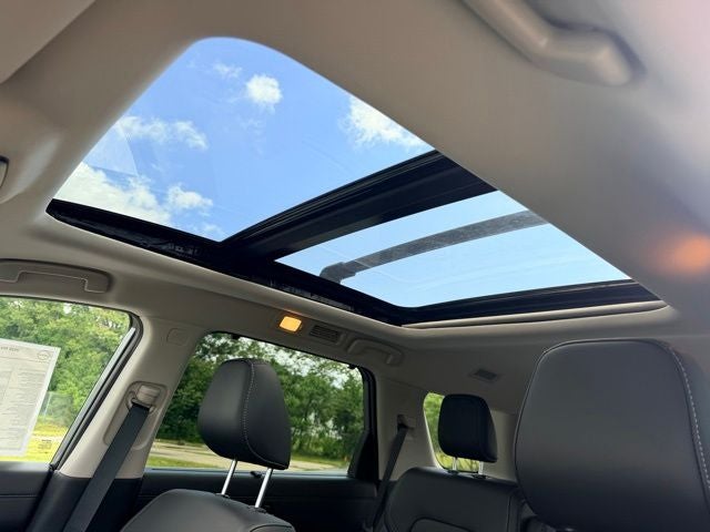 2026 Nissan Pathfinder SL PREMIUM PACKAGE