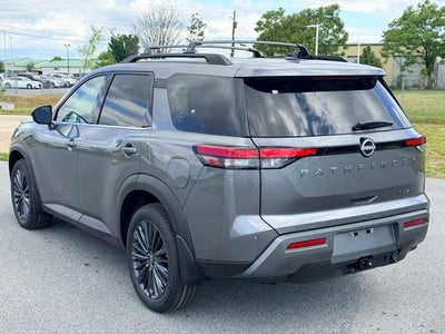 2026 Nissan Pathfinder SL PREMIUM PACKAGE