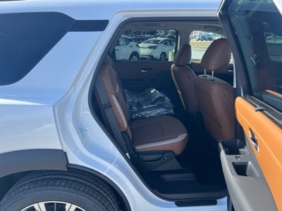 2026 Nissan Pathfinder Platinum CARGO PACKAGE