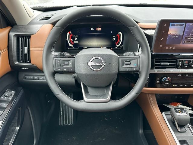 2026 Nissan Pathfinder Platinum CARGO PACKAGE