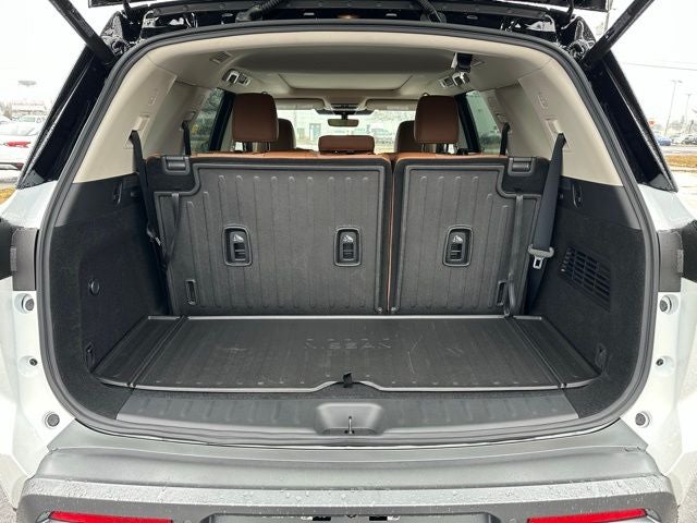 2026 Nissan Pathfinder Platinum CARGO PACKAGE